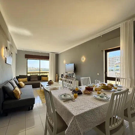 8 By Homing * Albufeira