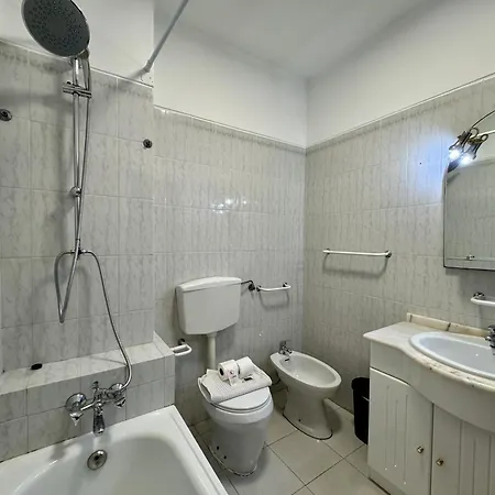 8 By Homing Apartment *