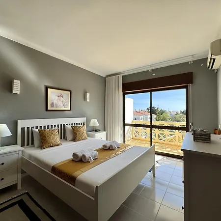 8 By Homing * Albufeira