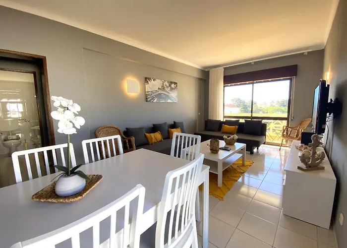 8 By Homing Albufeira