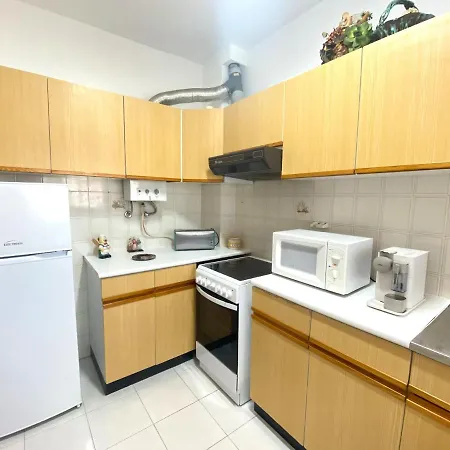 8 By Homing Apartment