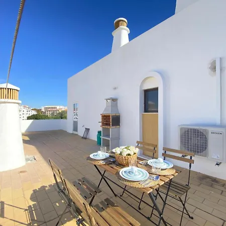 Apartment 8 By Homing *