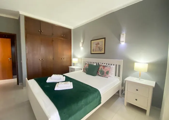 8 By Homing Albufeira